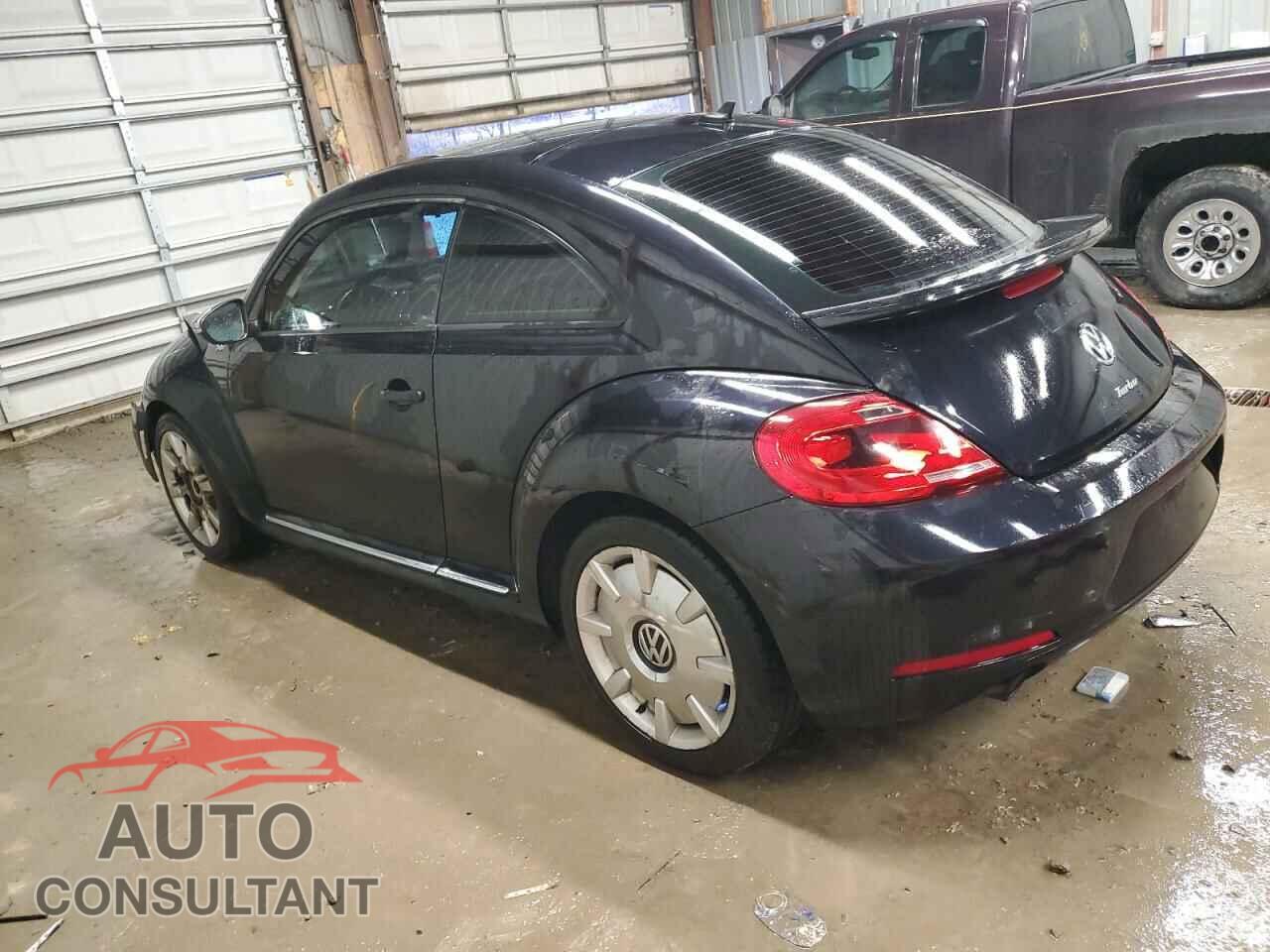 VOLKSWAGEN BEETLE 2013 - 3VWVA7ATXDM656016