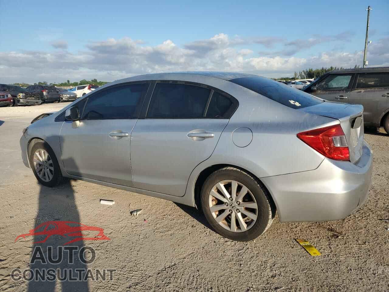 HONDA CIVIC 2012 - 2HGFB2F89CH520874