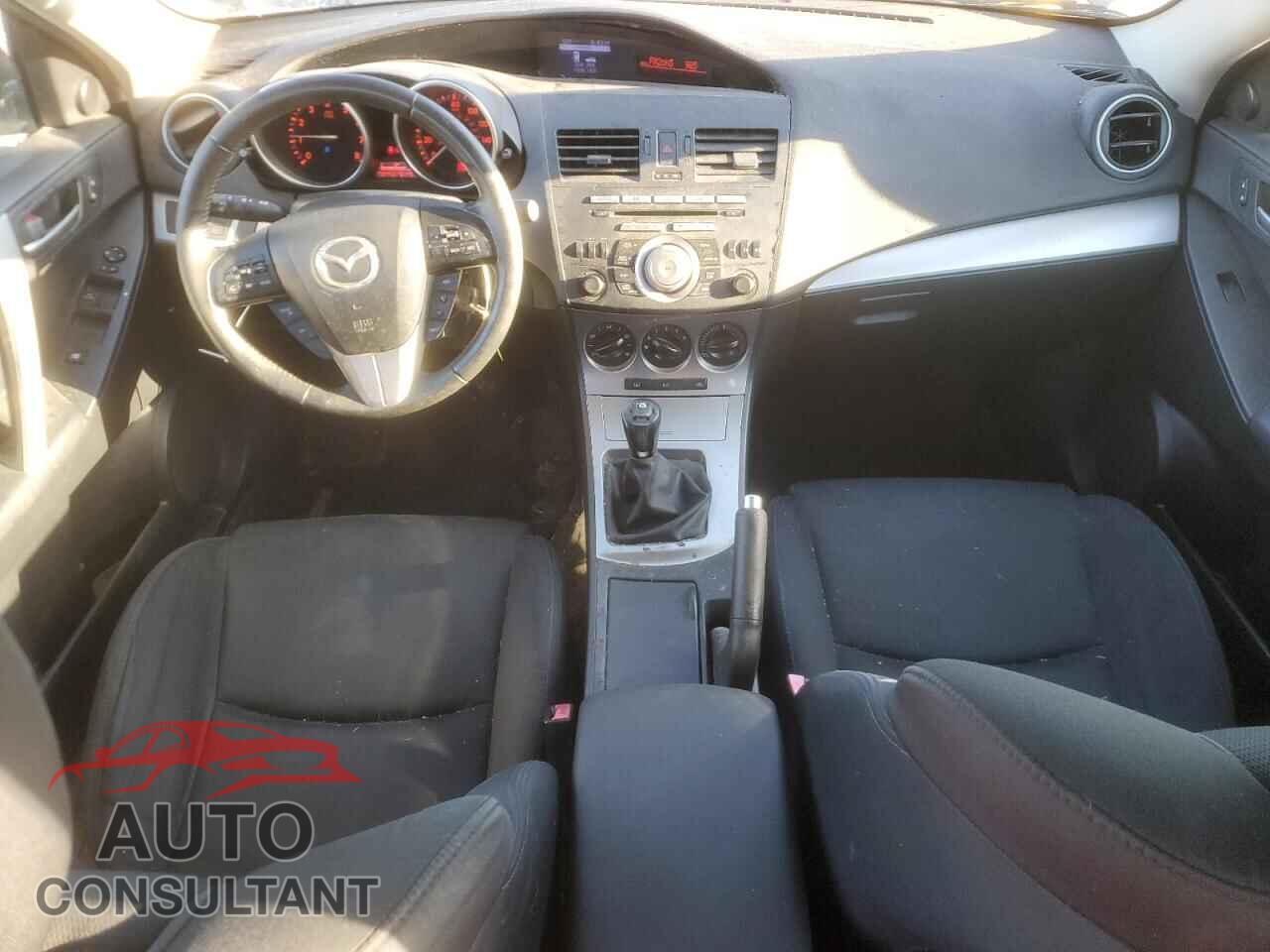 MAZDA MAZDA3 2011 - JM1BL1U64B1470937