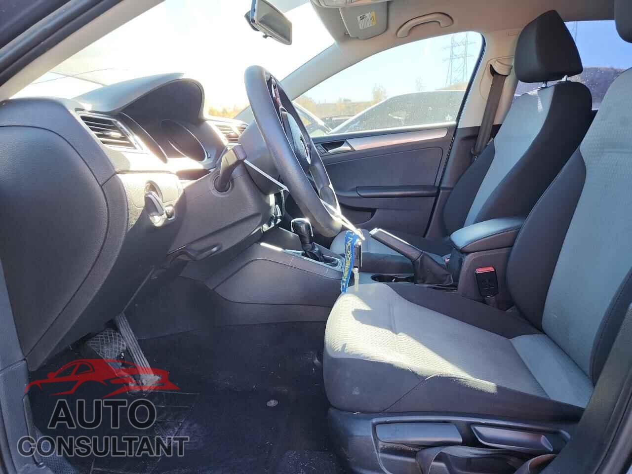 VOLKSWAGEN JETTA 2017 - 3VW2B7AJ3HM253242