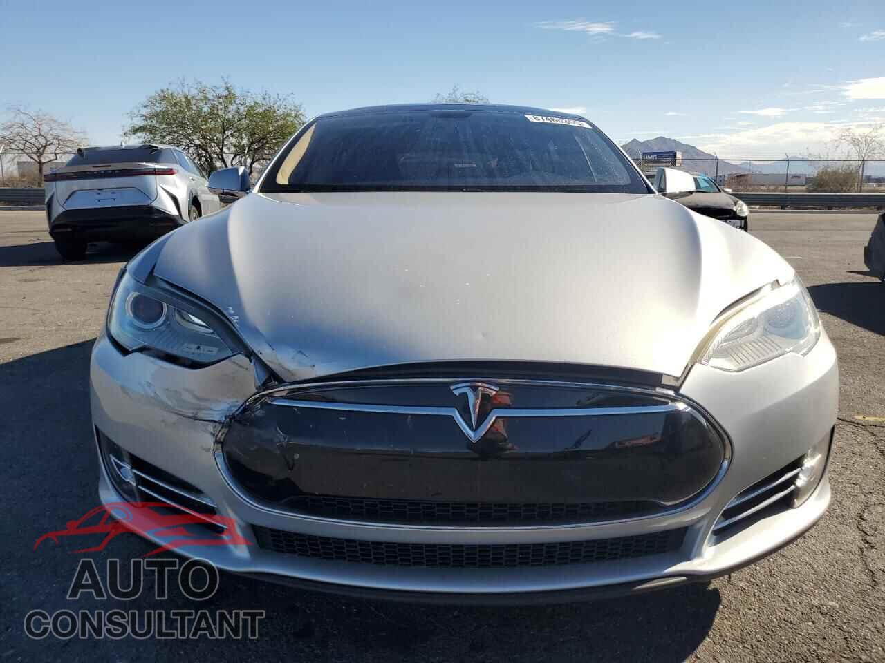 TESLA MODEL S 2013 - 5YJSA1CG2DFP09332