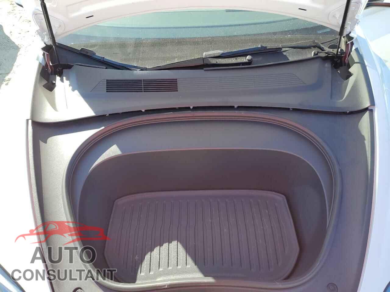 TESLA MODEL 3 2025 - 5YJ3E1EA6SF973507