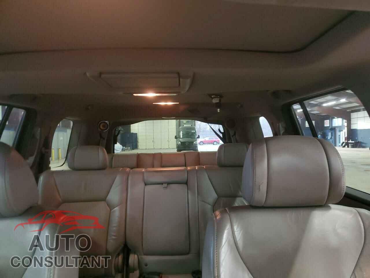 HONDA PILOT 2011 - 5FNYF4H66BB046616