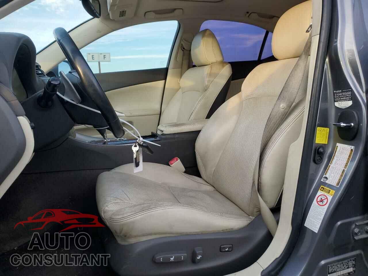 LEXUS IS 2013 - JTHBF5C23D5187484