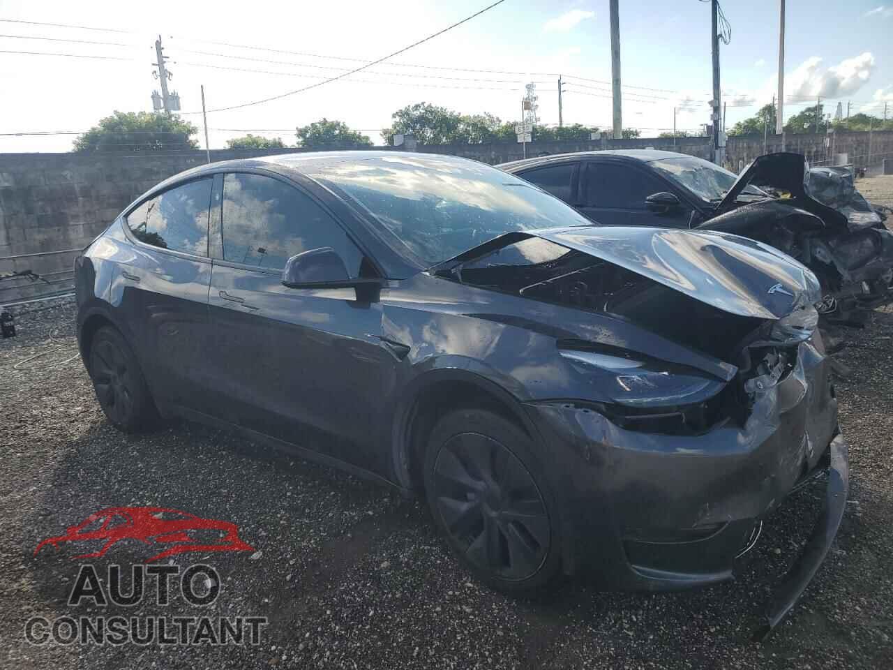 TESLA MODEL Y 2025 - 7SAYGDED1SA365292