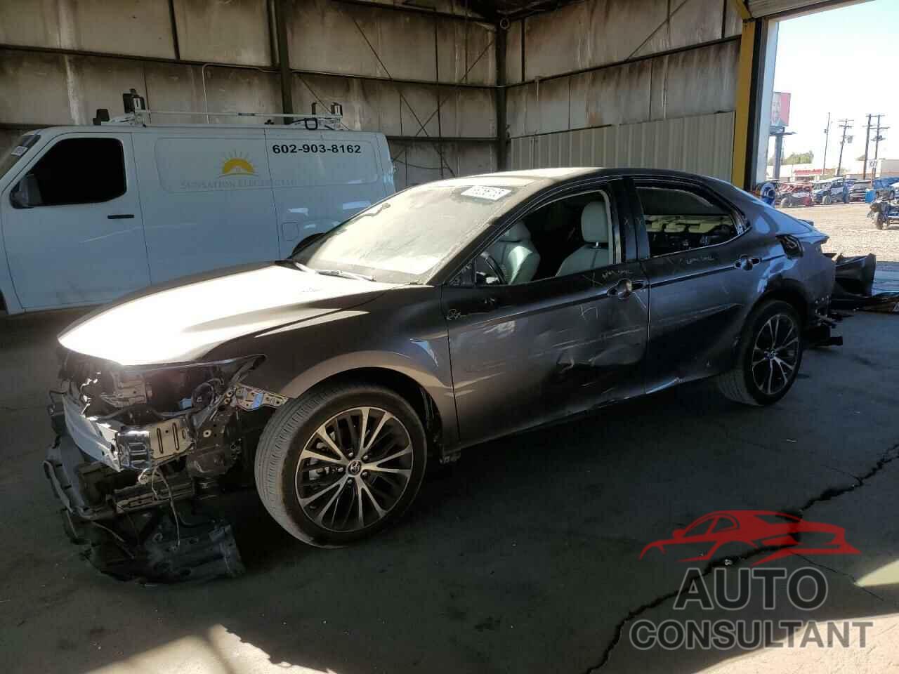 TOYOTA CAMRY 2019 - 4T1B11HK3KU700295