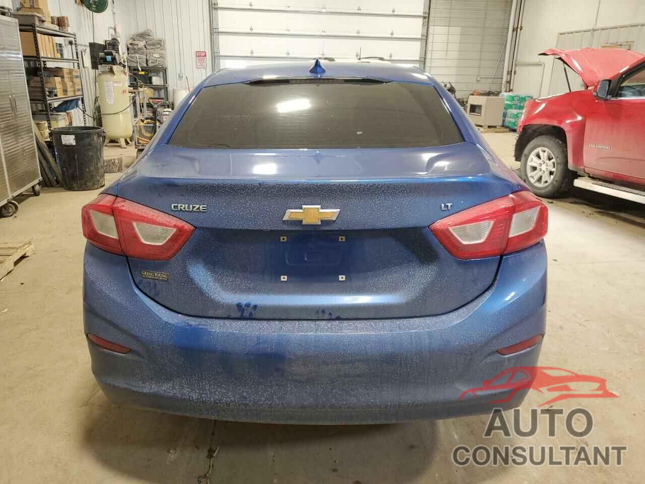 CHEVROLET CRUZE 2017 - 1G1BE5SM9H7169839
