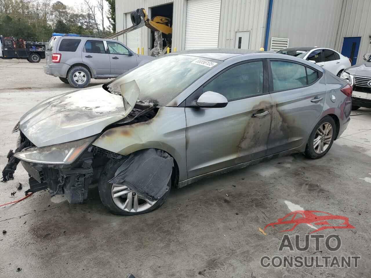 HYUNDAI ELANTRA 2019 - KMHD84LF8KU768849