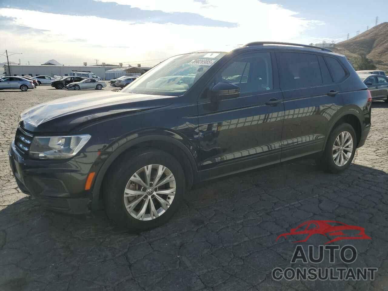 VOLKSWAGEN TIGUAN 2019 - 3VV0B7AX9KM025642