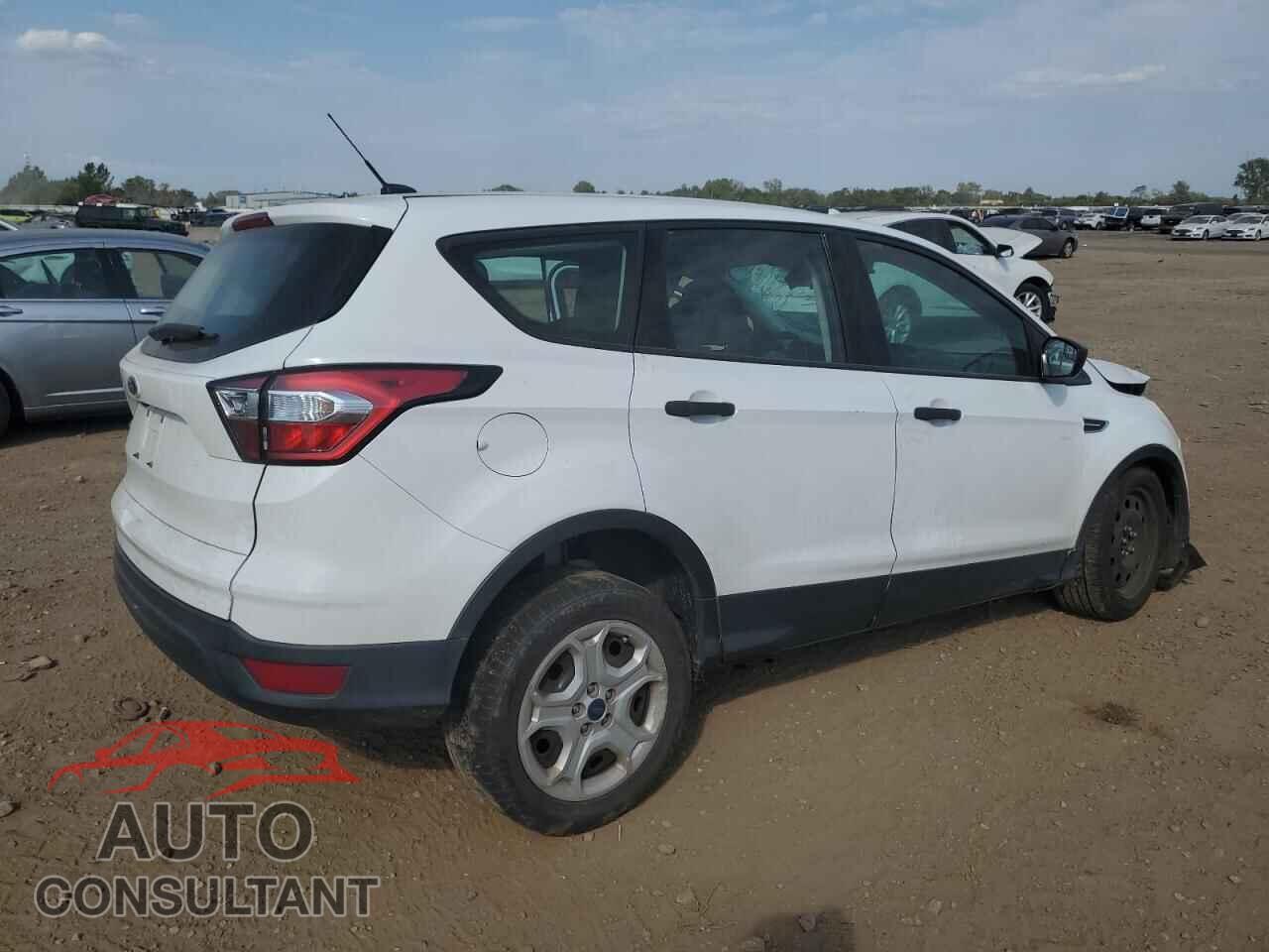 FORD ESCAPE 2017 - 1FMCU0F76HUC61218