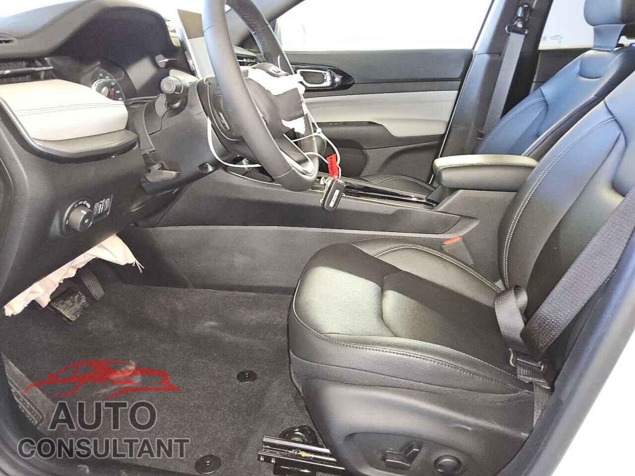JEEP COMPASS 2025 - 3C4NJDCN0ST512770