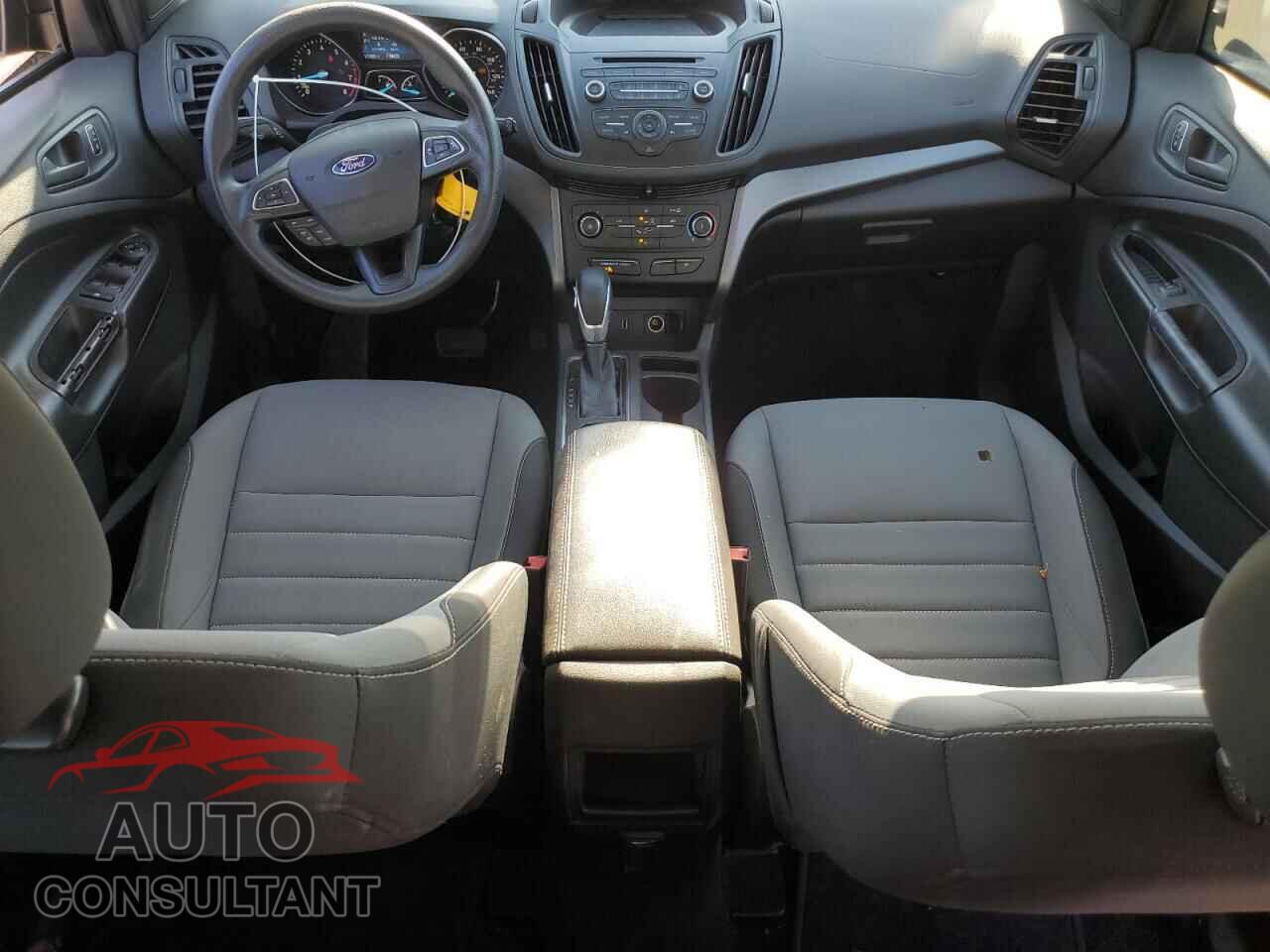 FORD ESCAPE 2017 - 1FMCU0F7XHUD34476