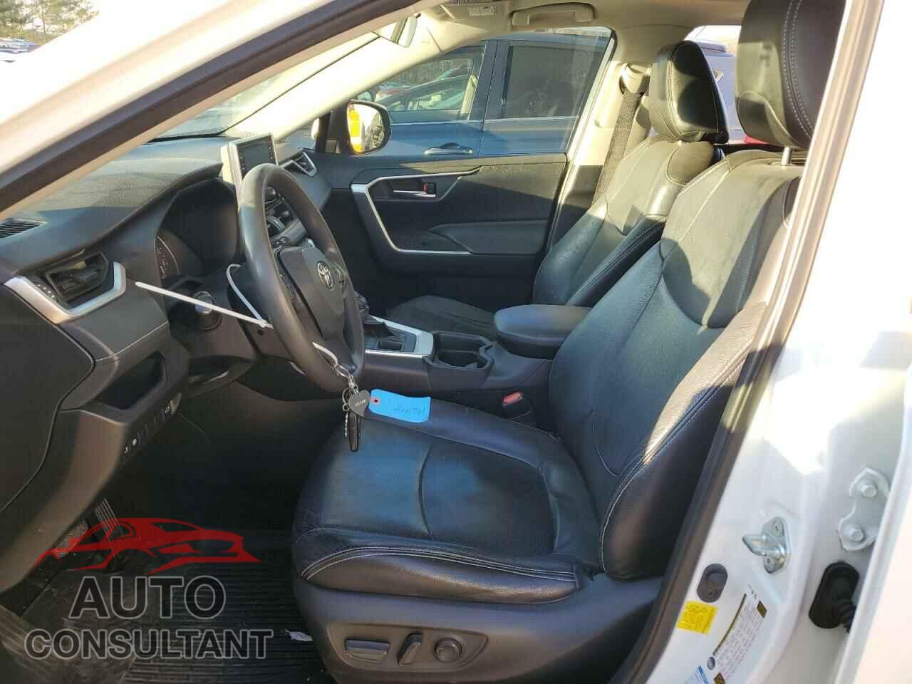 TOYOTA RAV4 2019 - JTMP1RFV3KD503486