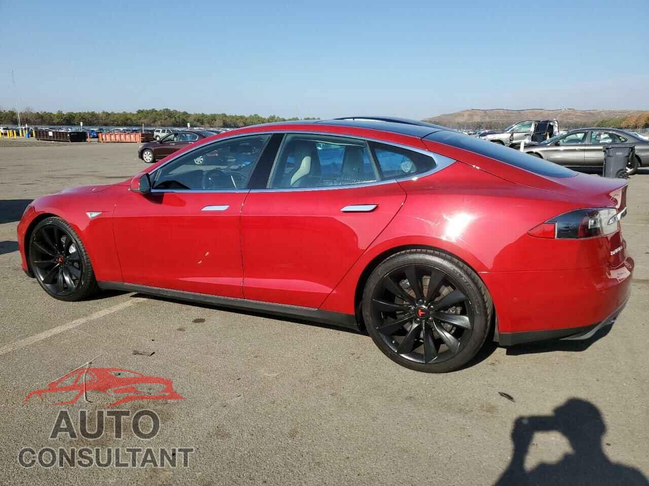 TESLA MODEL S 2015 - 5YJSA1E29FF118418