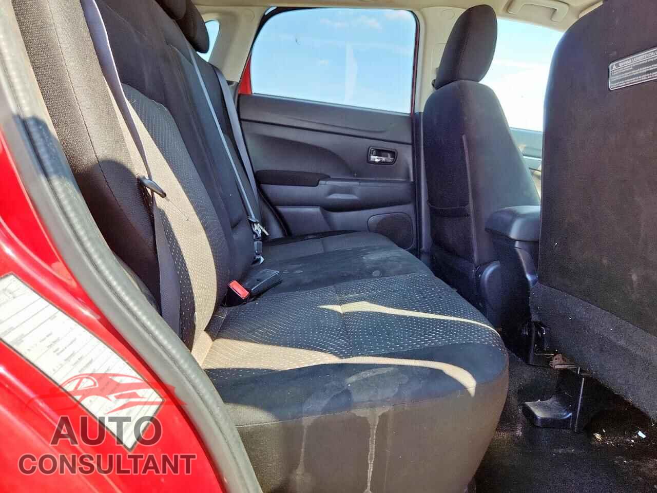 MITSUBISHI OUTLANDER 2016 - JA4AP3AU7GZ049652