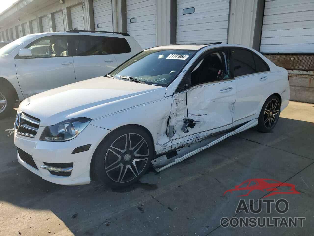 MERCEDES-BENZ C-CLASS 2013 - WDDGF8AB7DR272676