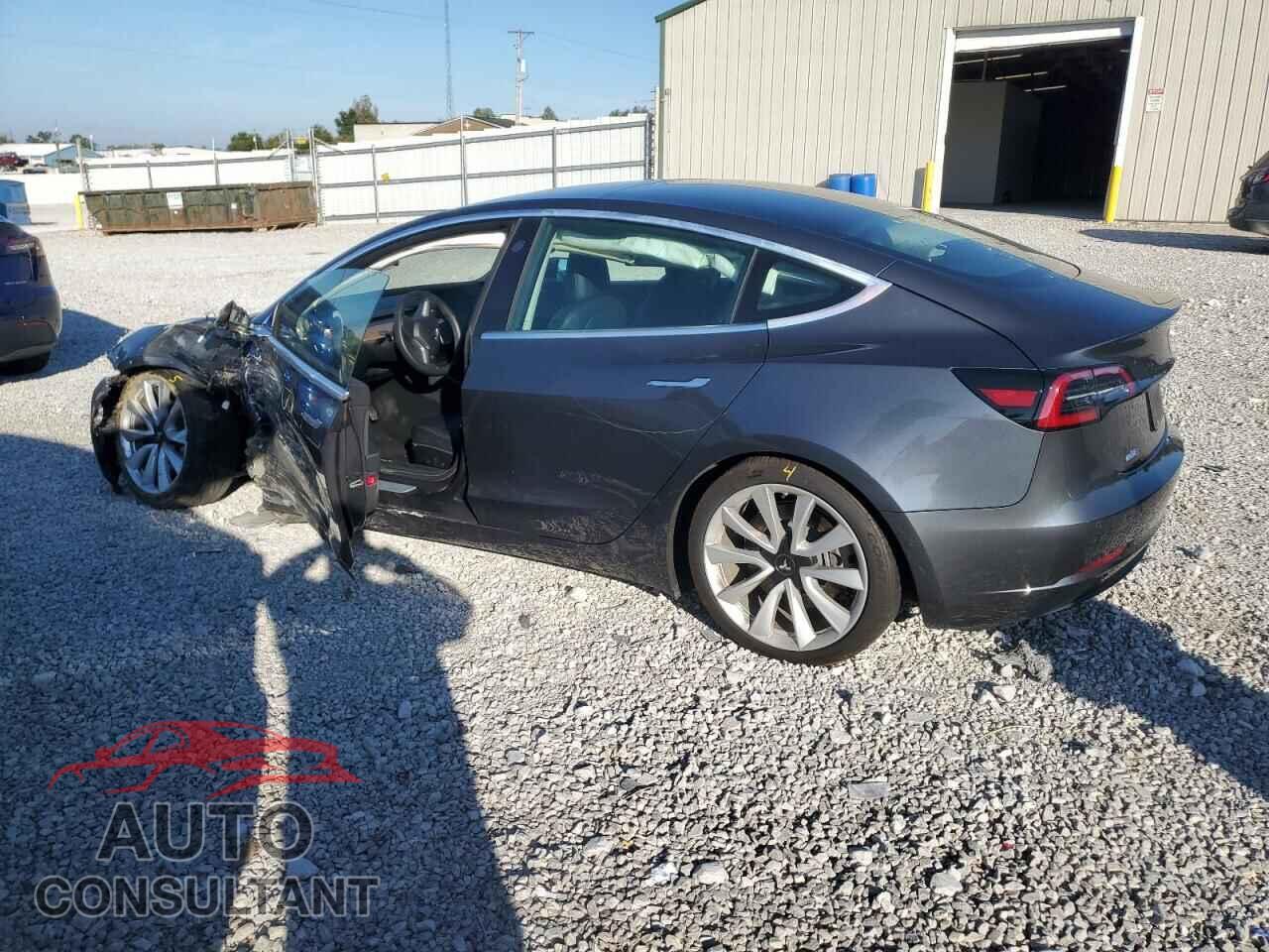 TESLA MODEL 3 2019 - 5YJ3E1EB2KF433757