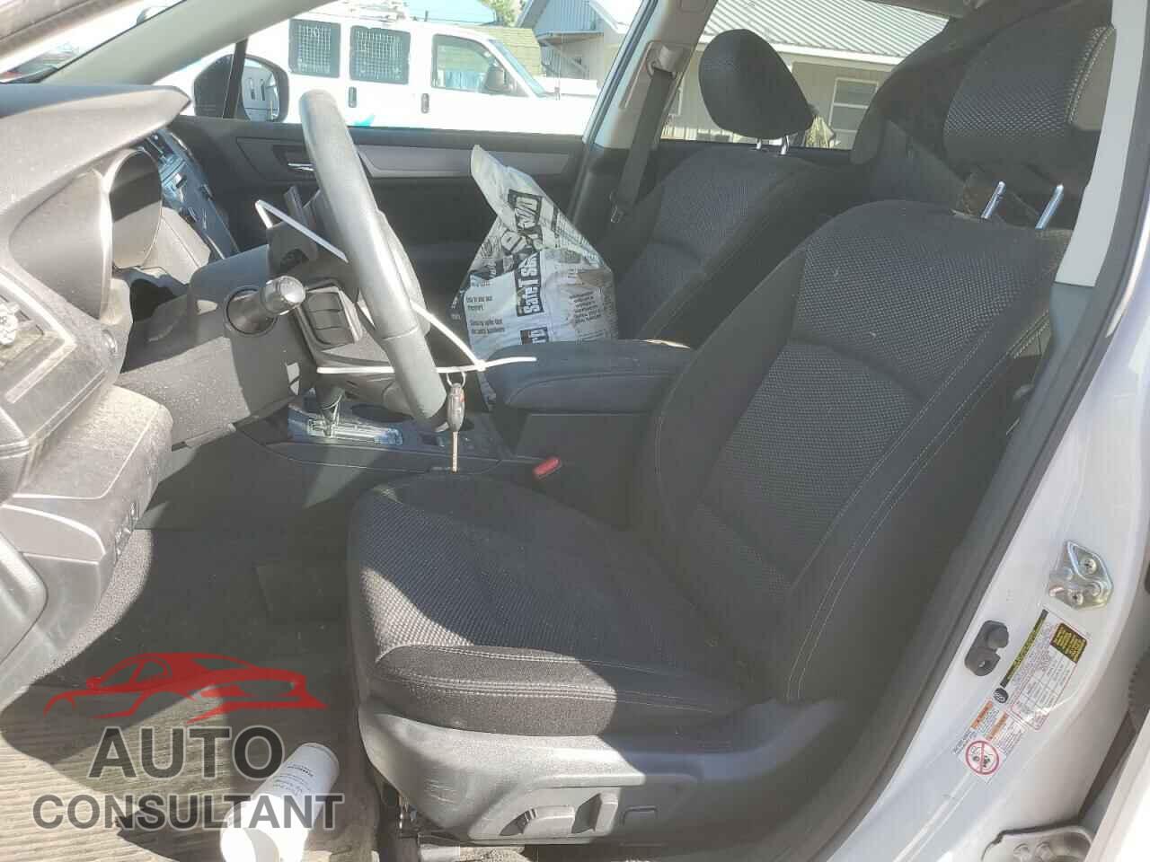 SUBARU OUTBACK 2019 - 4S4BSAHC8K3332420