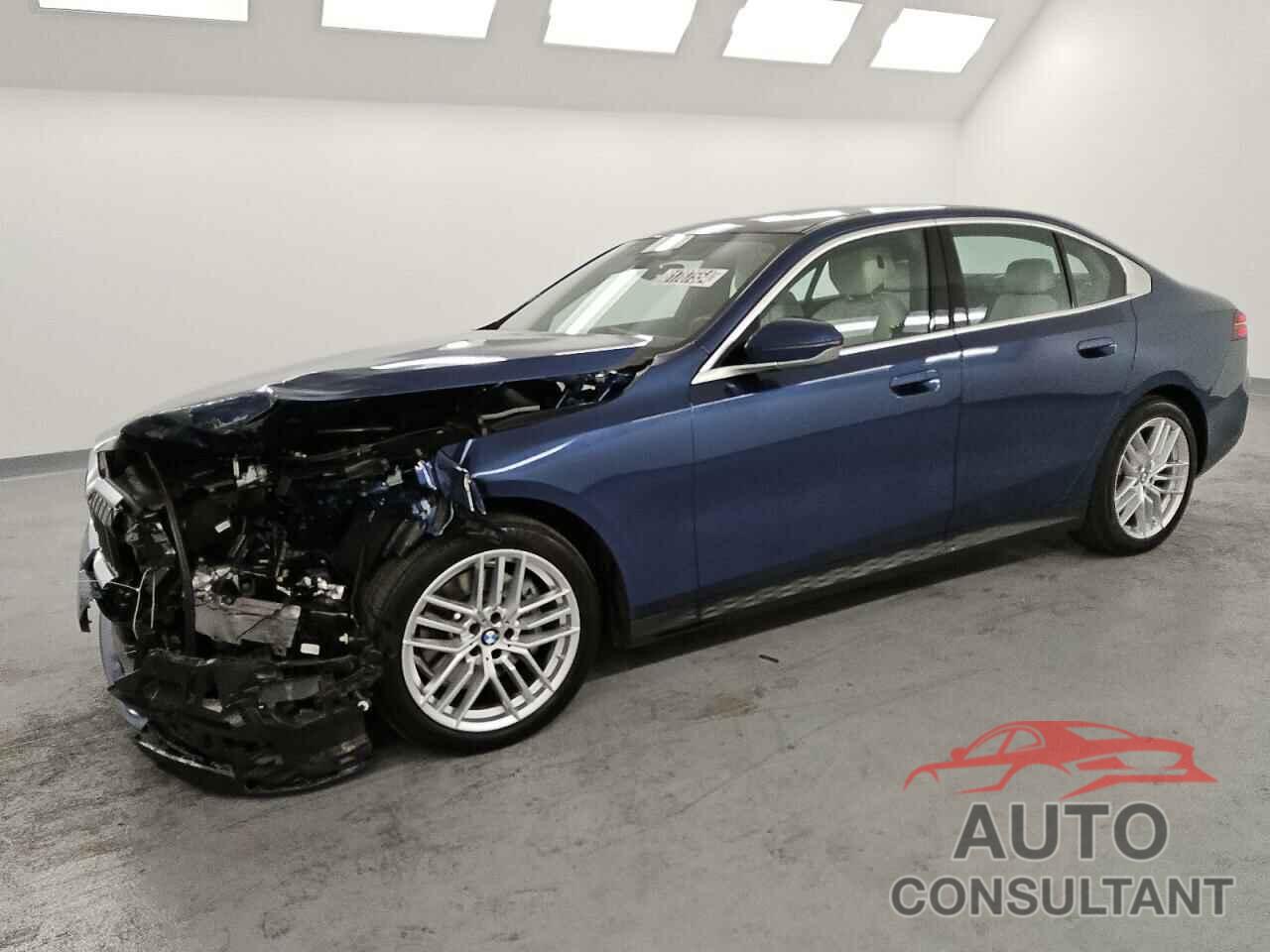 BMW 5 SERIES 2024 - WBA43FJ05RCP84503