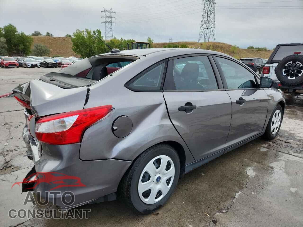 FORD FOCUS 2014 - 1FADP3E28EL357513