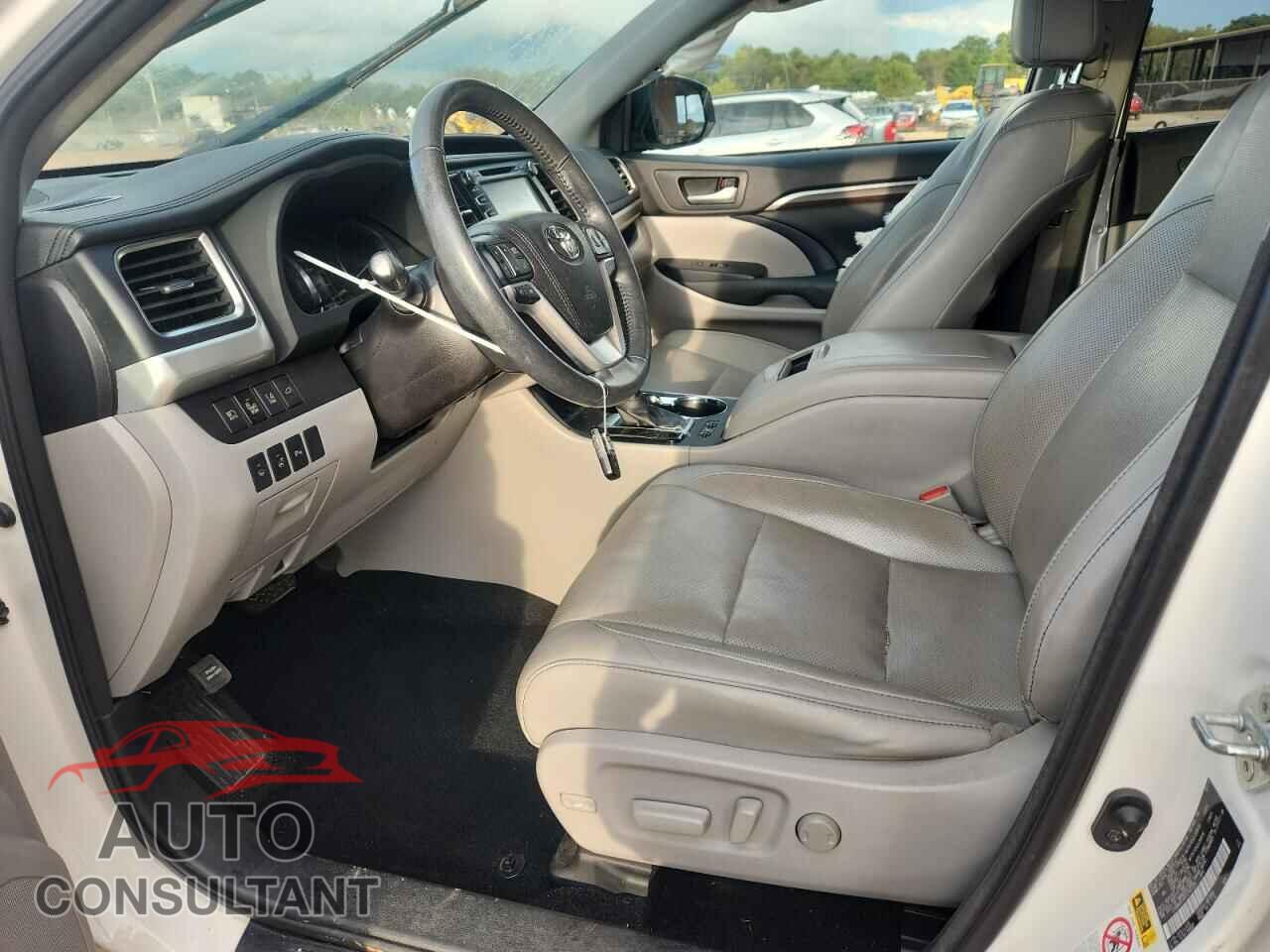 TOYOTA HIGHLANDER 2015 - 5TDDKRFH3FS145729