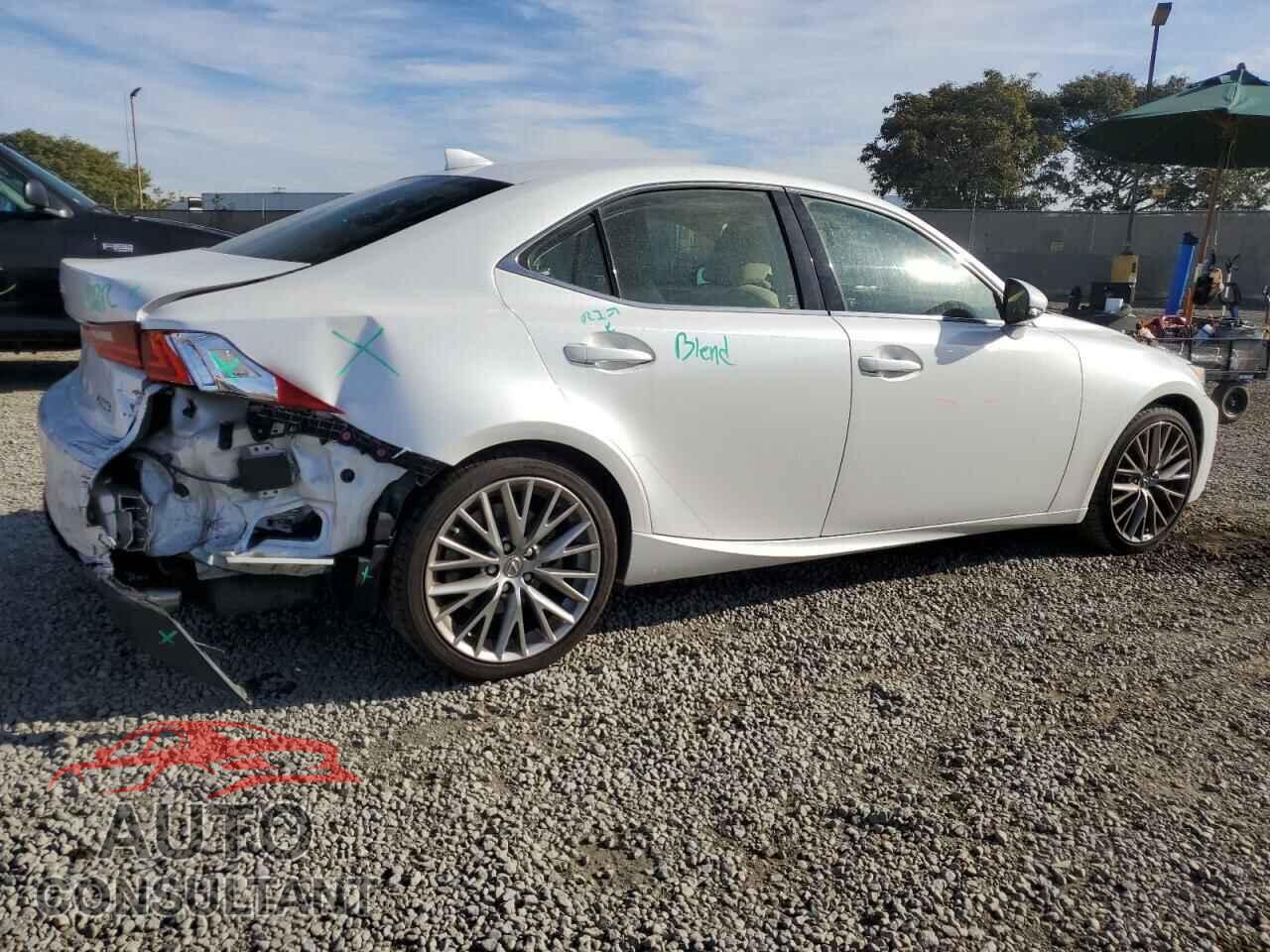 LEXUS IS 2016 - JTHBA1D22G5037134
