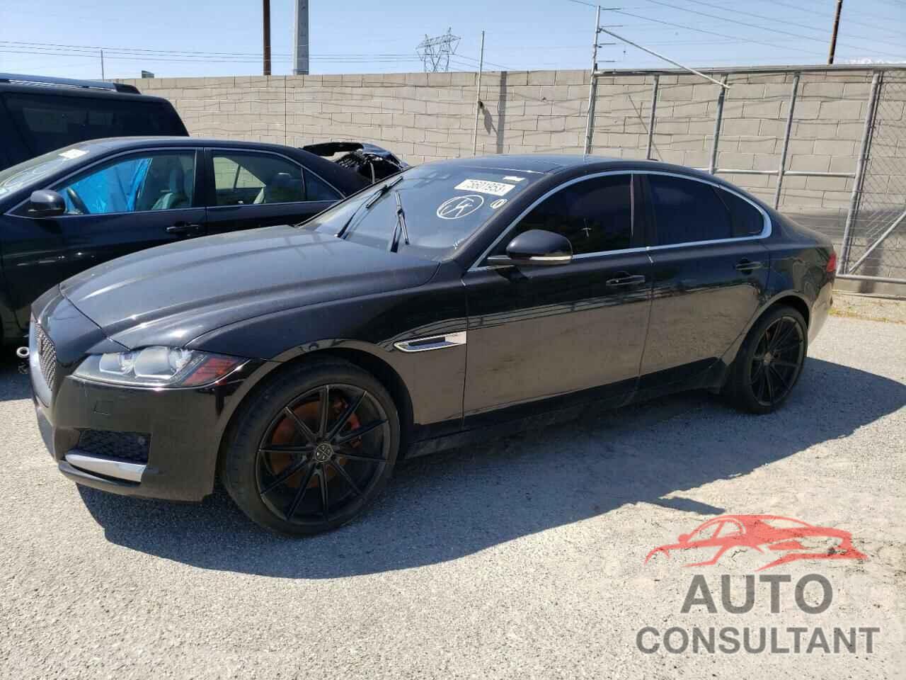 JAGUAR XF 2017 - SAJBR4BV3HCY33012