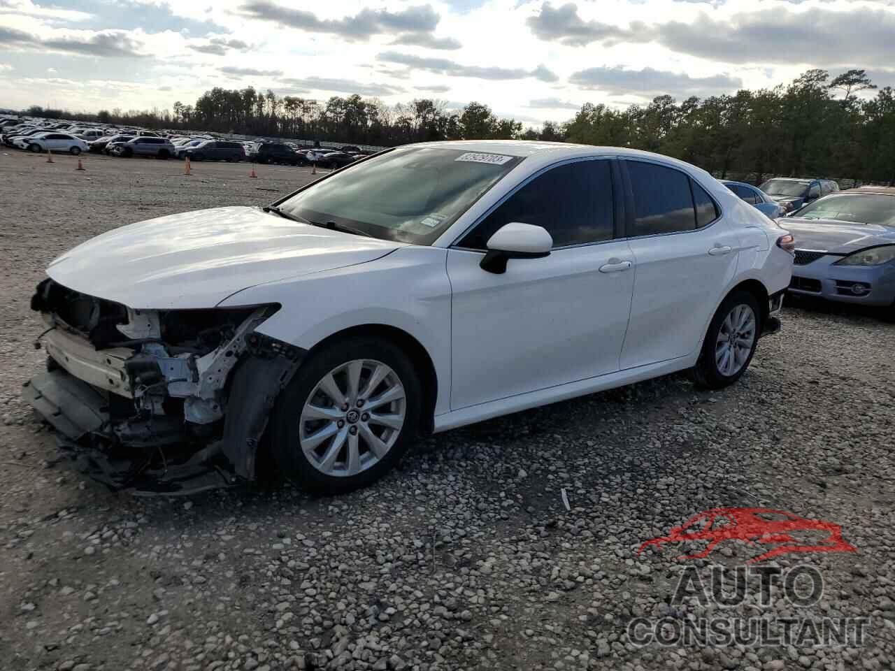 TOYOTA CAMRY 2018 - 4T1B11HK2JU058909