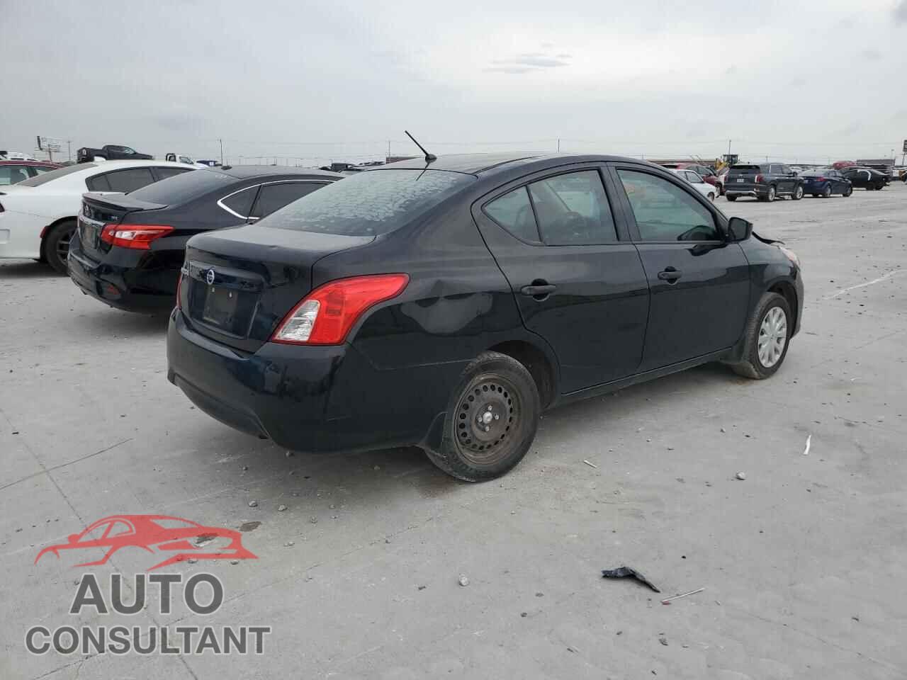 NISSAN VERSA 2019 - 3N1CN7AP3KL816907