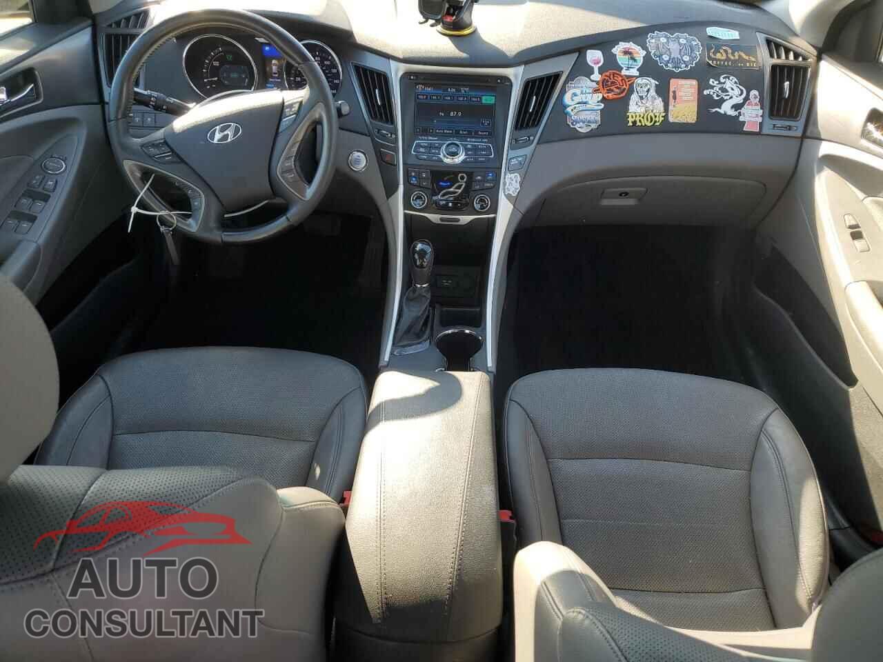 HYUNDAI SONATA 2012 - KMHEC4A4XCA044653