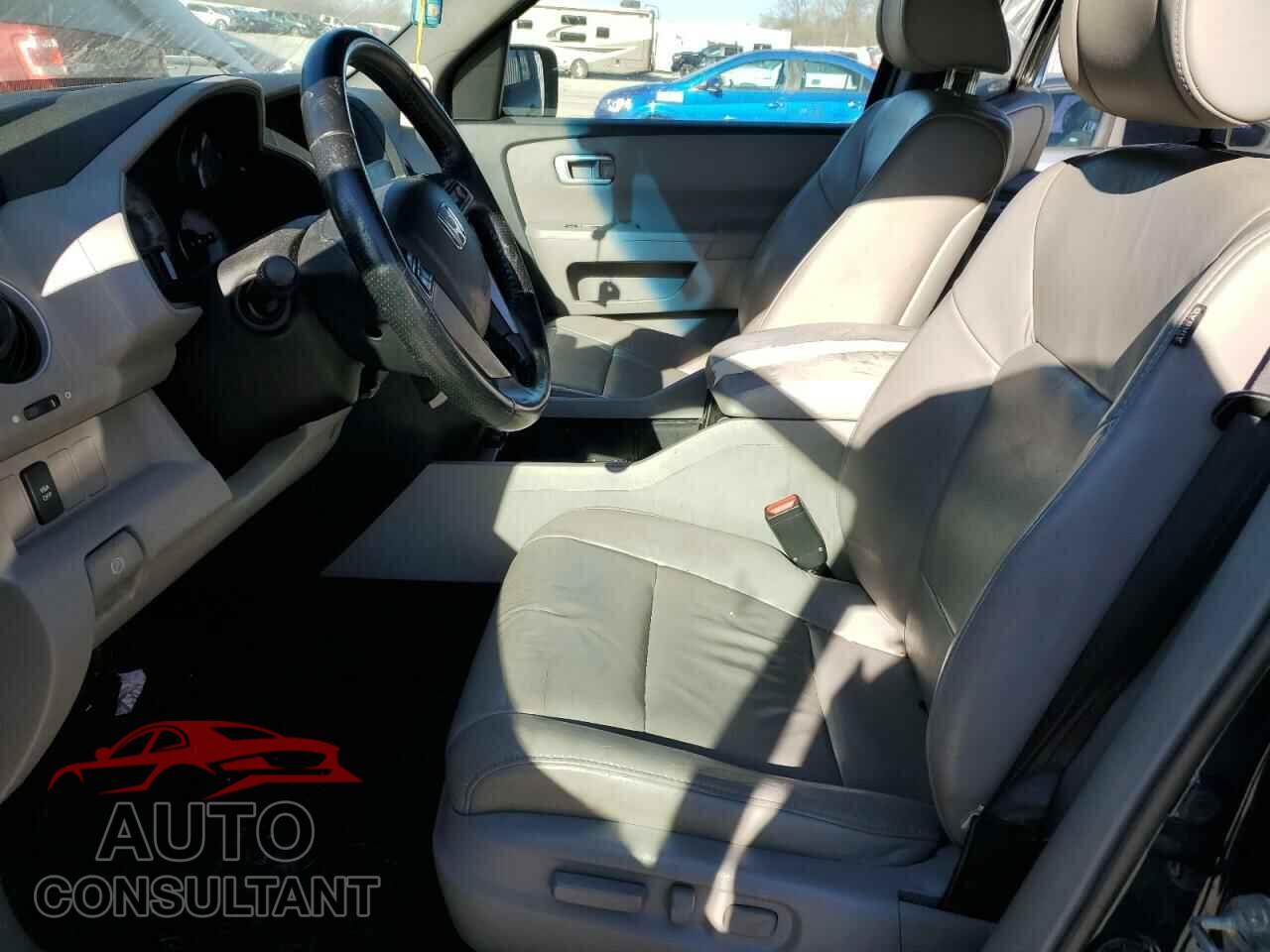 HONDA PILOT 2011 - 5FNYF4H59BB105424