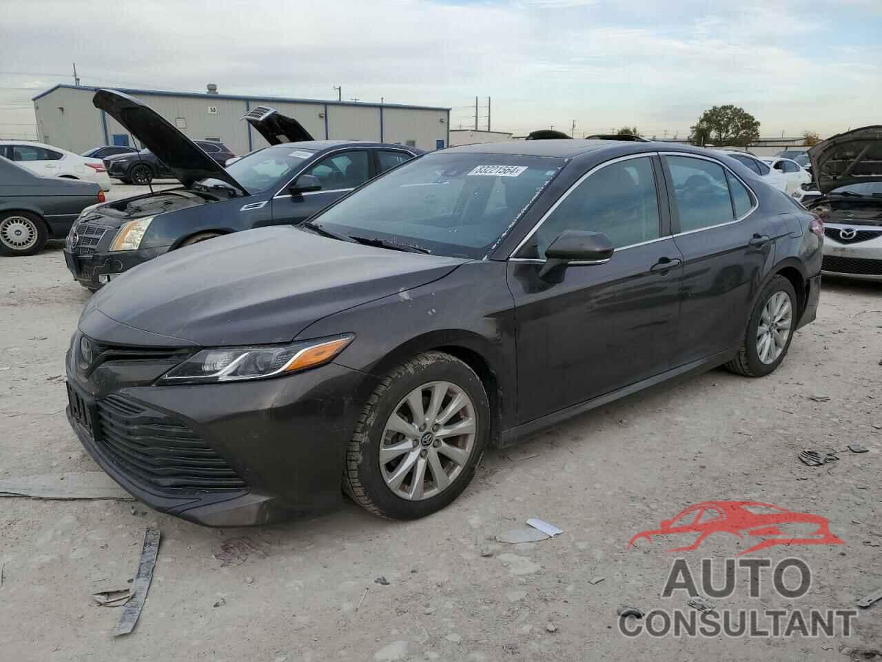 TOYOTA CAMRY 2018 - 4T1B11HK7JU548391