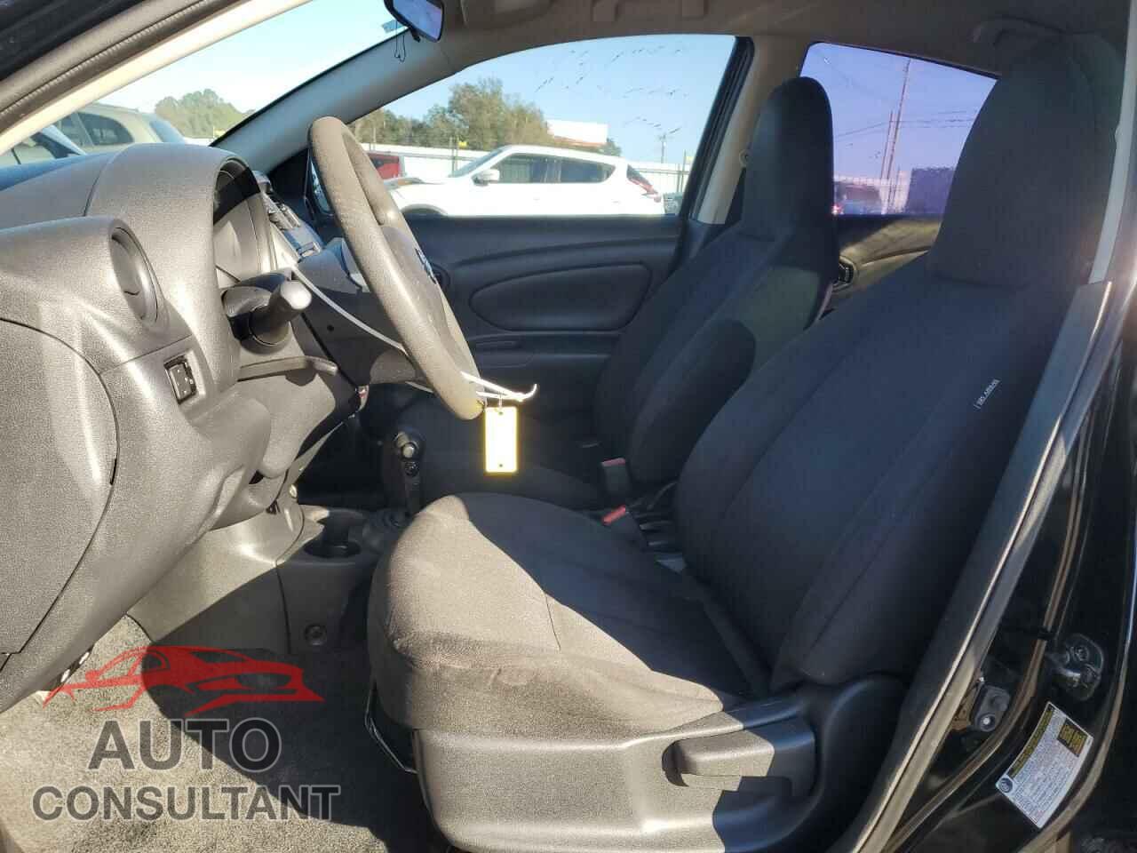 NISSAN VERSA 2017 - 3N1CN7AP3HL902159