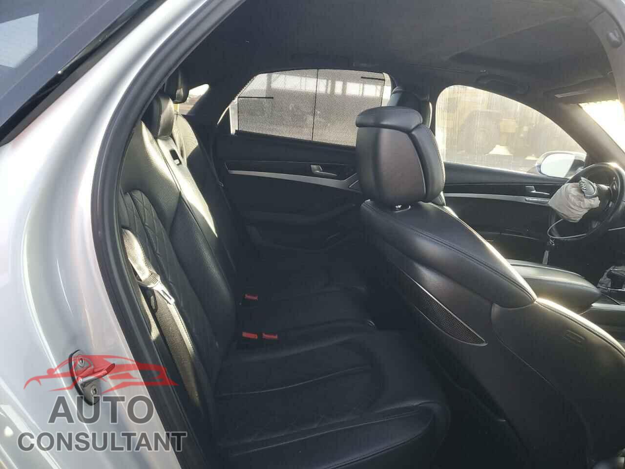 AUDI S8 2013 - WAUD2AFD6DN032694
