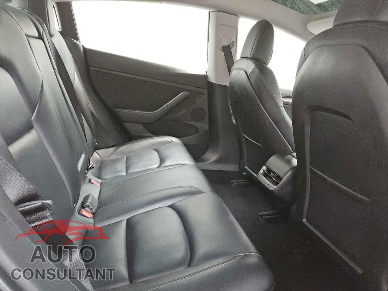 TESLA MODEL 3 2022 - 5YJ3E1EA0NF290366