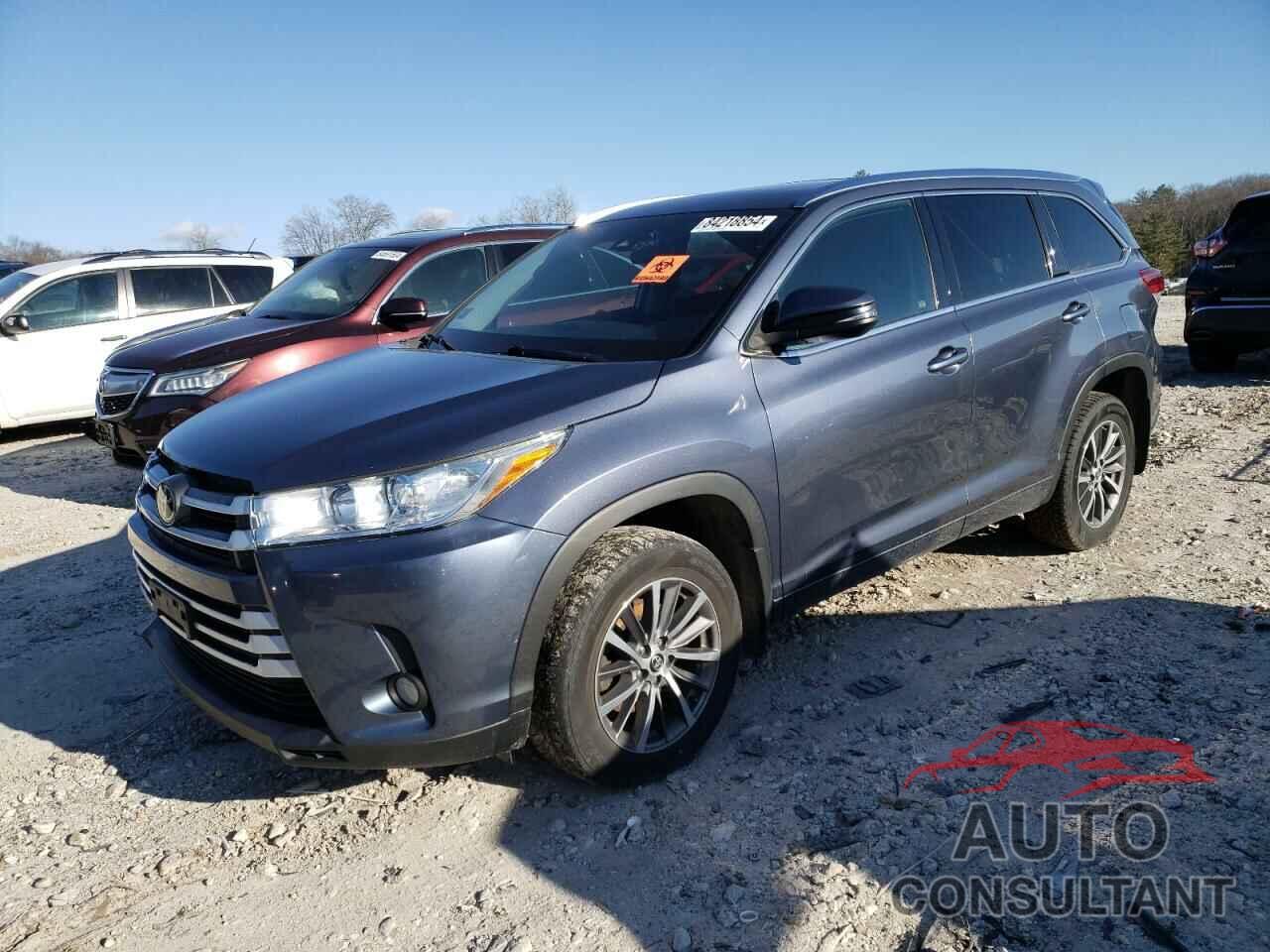 TOYOTA HIGHLANDER 2018 - 5TDJZRFH3JS868682