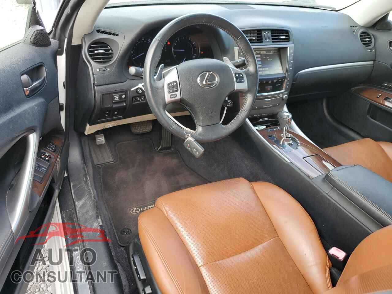 LEXUS IS 2015 - JTHFF2C28F2533212