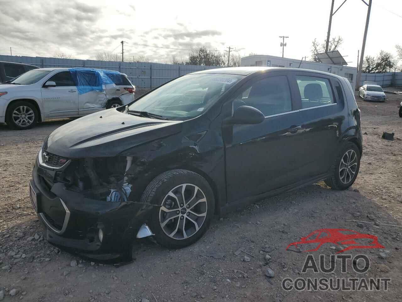 CHEVROLET SONIC 2018 - 1G1JD6SH2J4120271