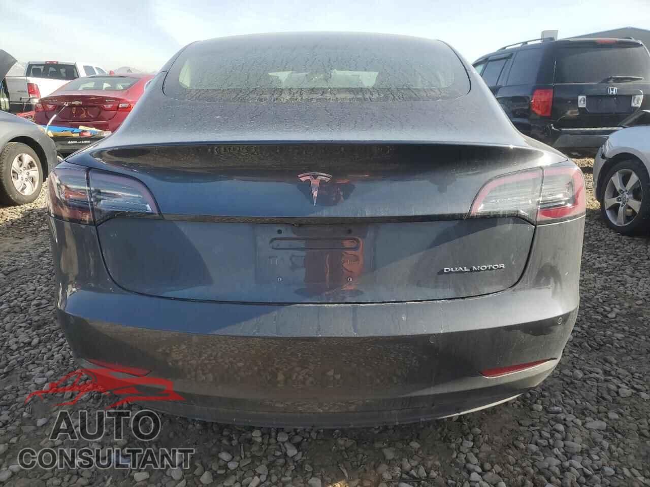 TESLA MODEL 3 2018 - 5YJ3E1EB3JF183279