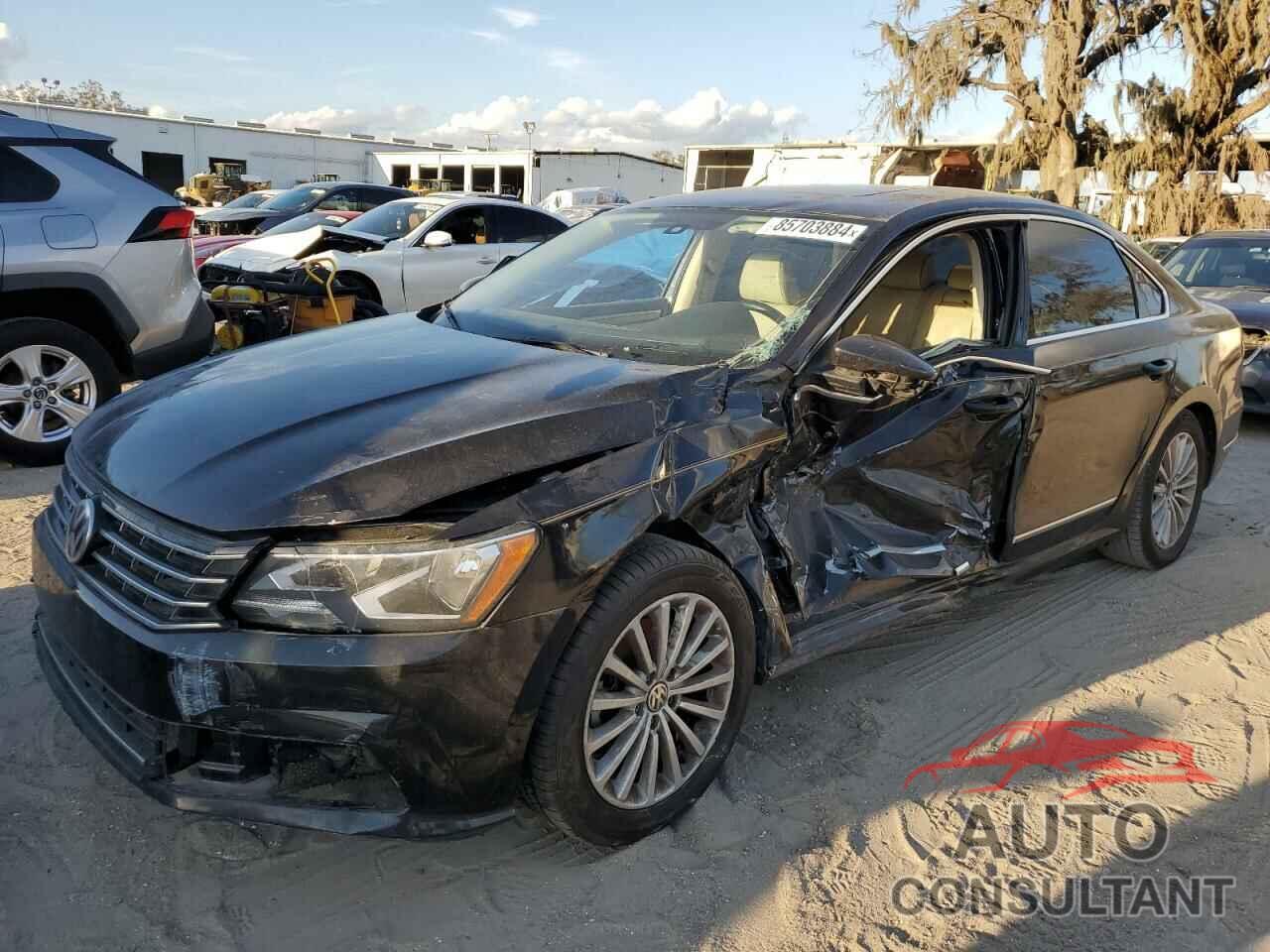 VOLKSWAGEN PASSAT 2017 - 1VWBT7A3XHC045682