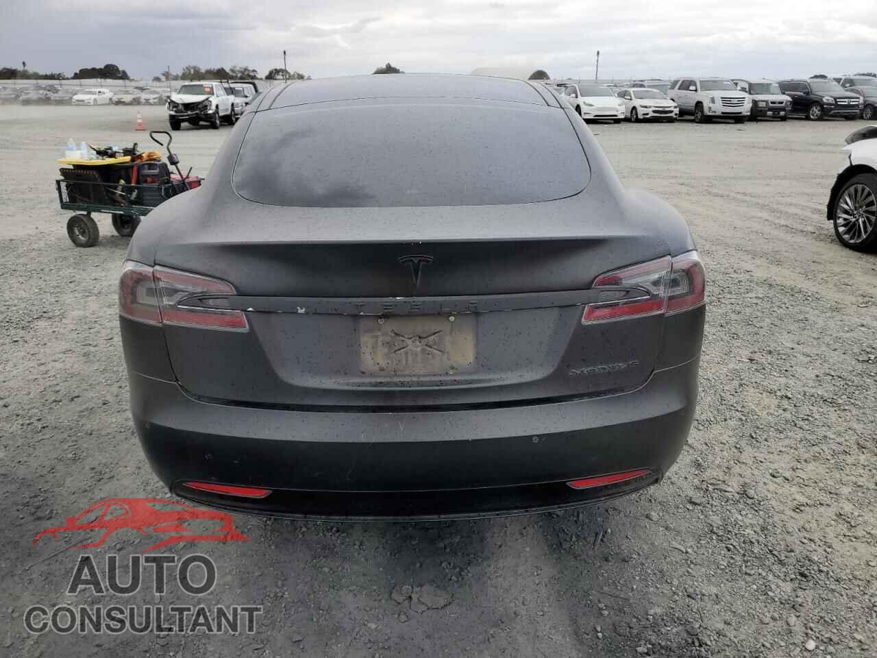 TESLA MODEL S 2016 - 5YJSA1E28GF139651