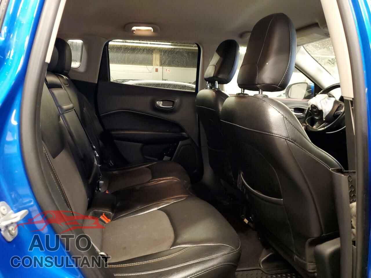 JEEP COMPASS 2018 - 3C4NJDBB5JT401251