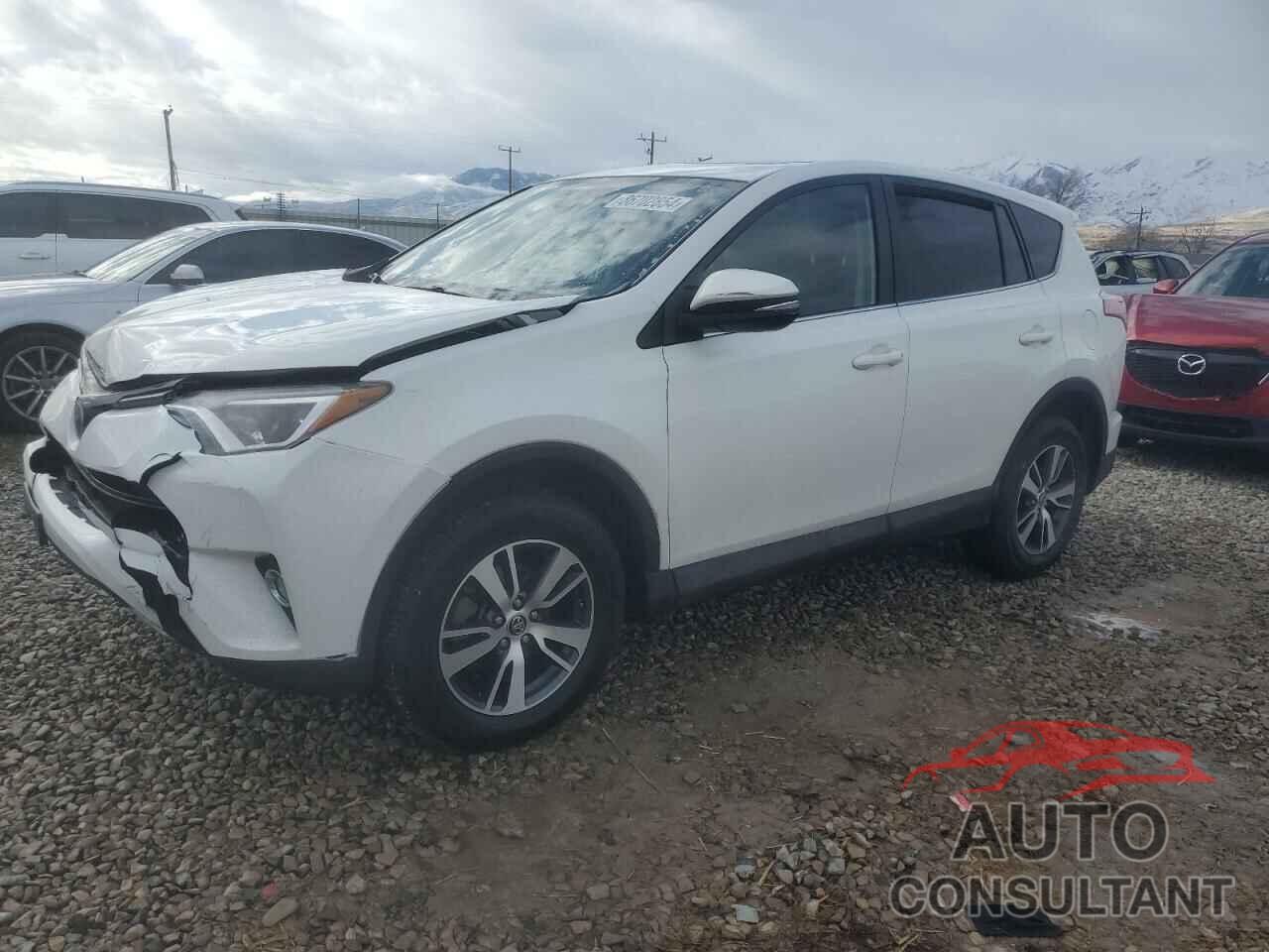 TOYOTA RAV4 2018 - JTMRFREV6JJ236467