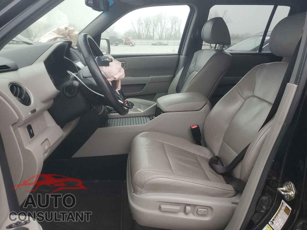 HONDA PILOT 2013 - 5FNYF4H77DB013944