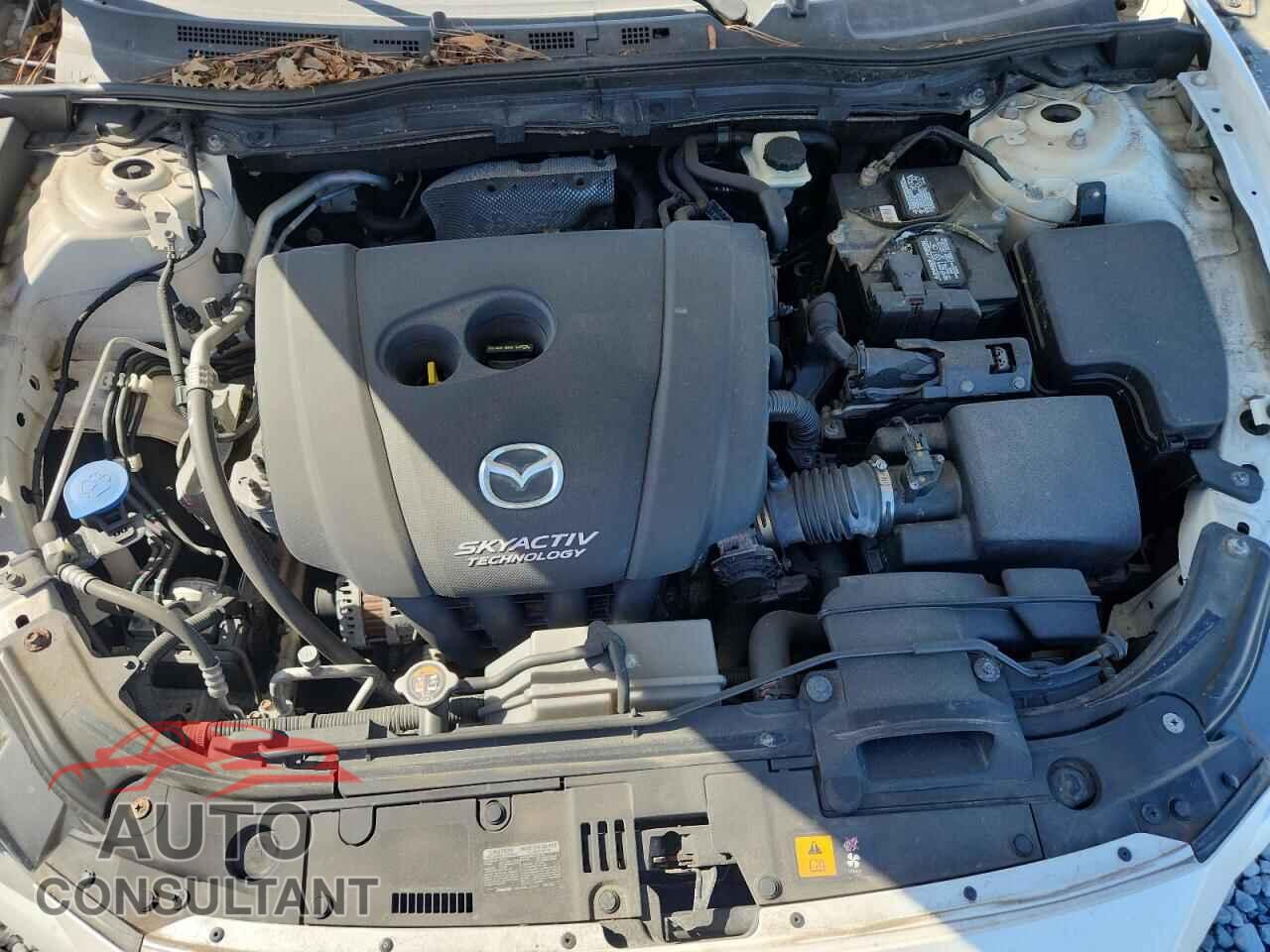 MAZDA 3 2017 - 3MZBN1K78HM102100
