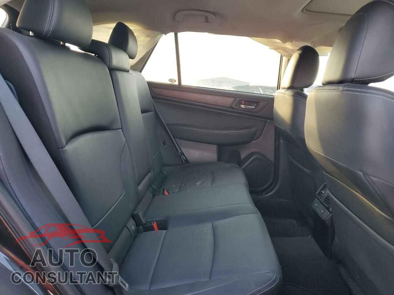SUBARU OUTBACK 2017 - 4S4BSENC8H3372873