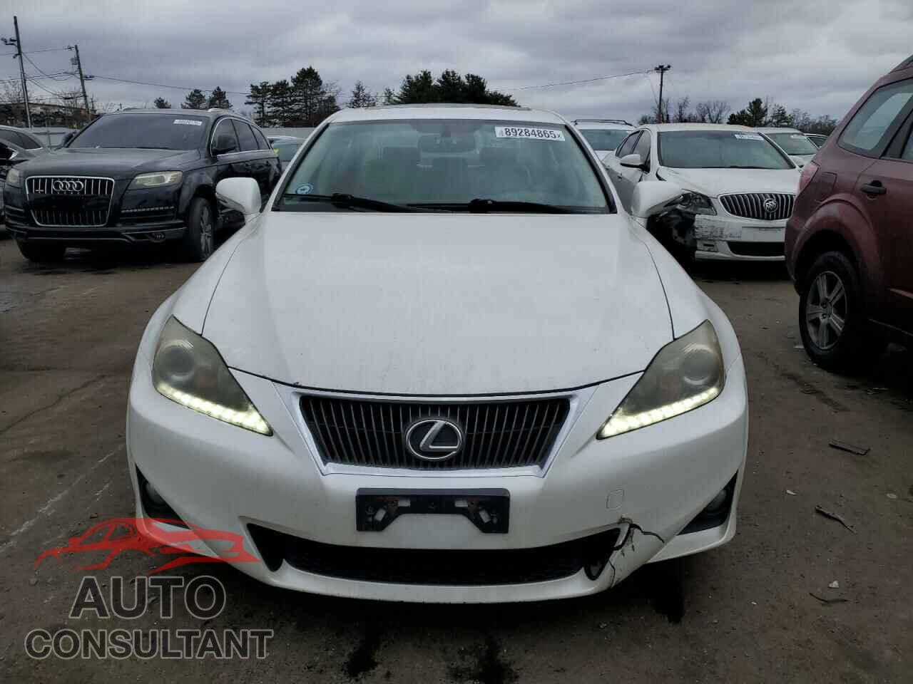 LEXUS IS 2012 - JTHCF5C20C5058377