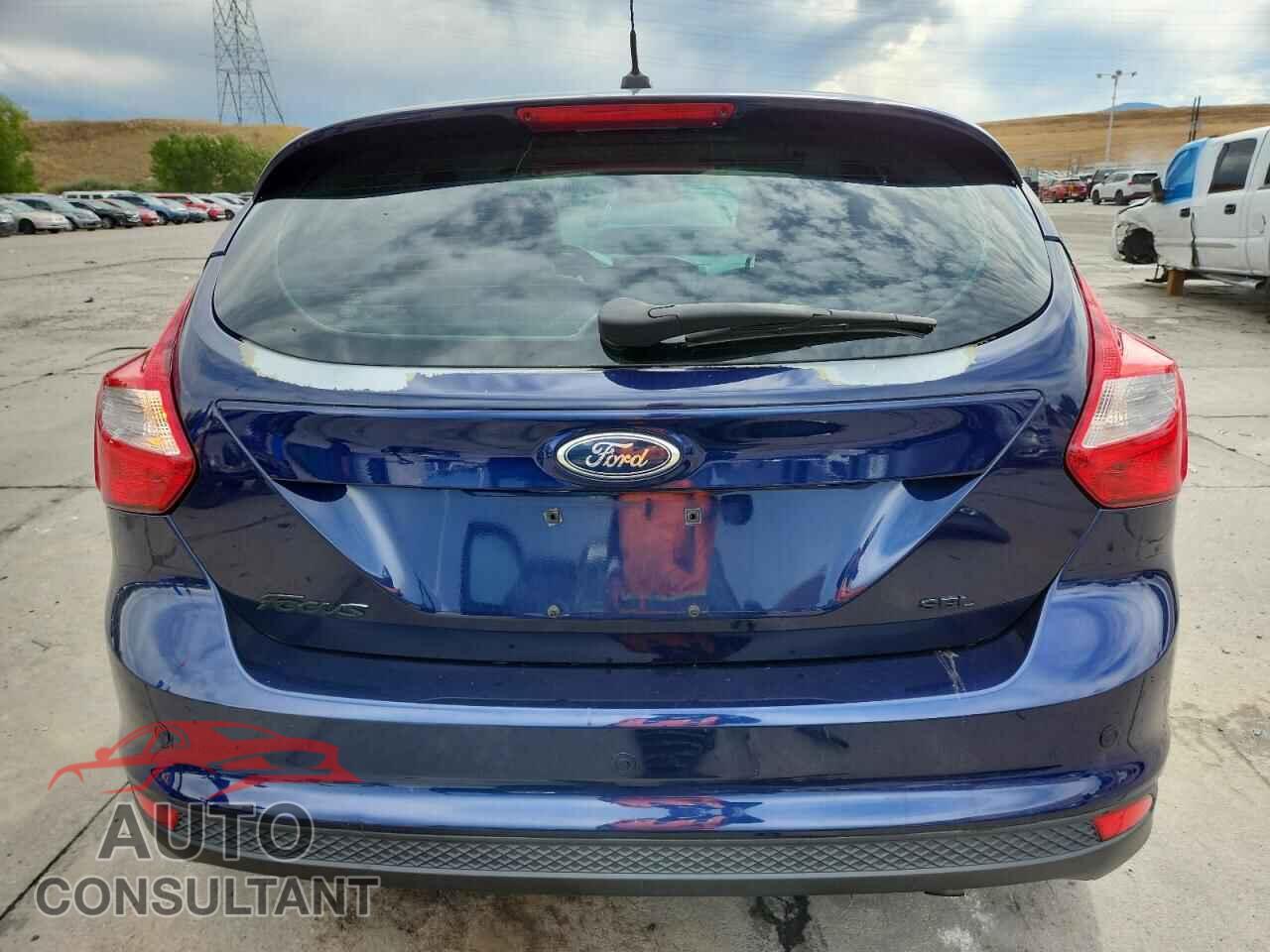 FORD FOCUS 2012 - 1FAHP3M22CL153757