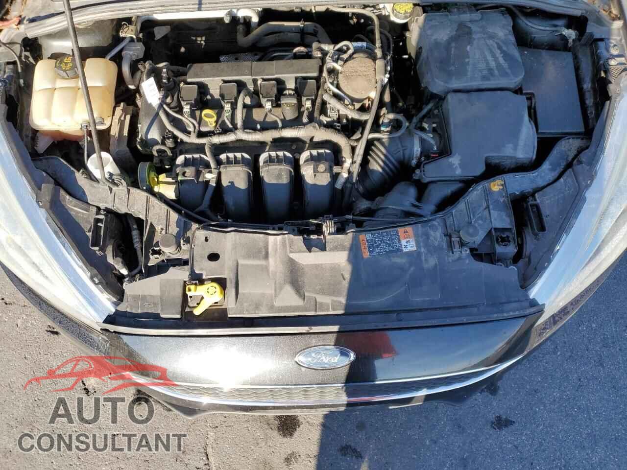 FORD FOCUS 2015 - 1FADP3F25FL296542