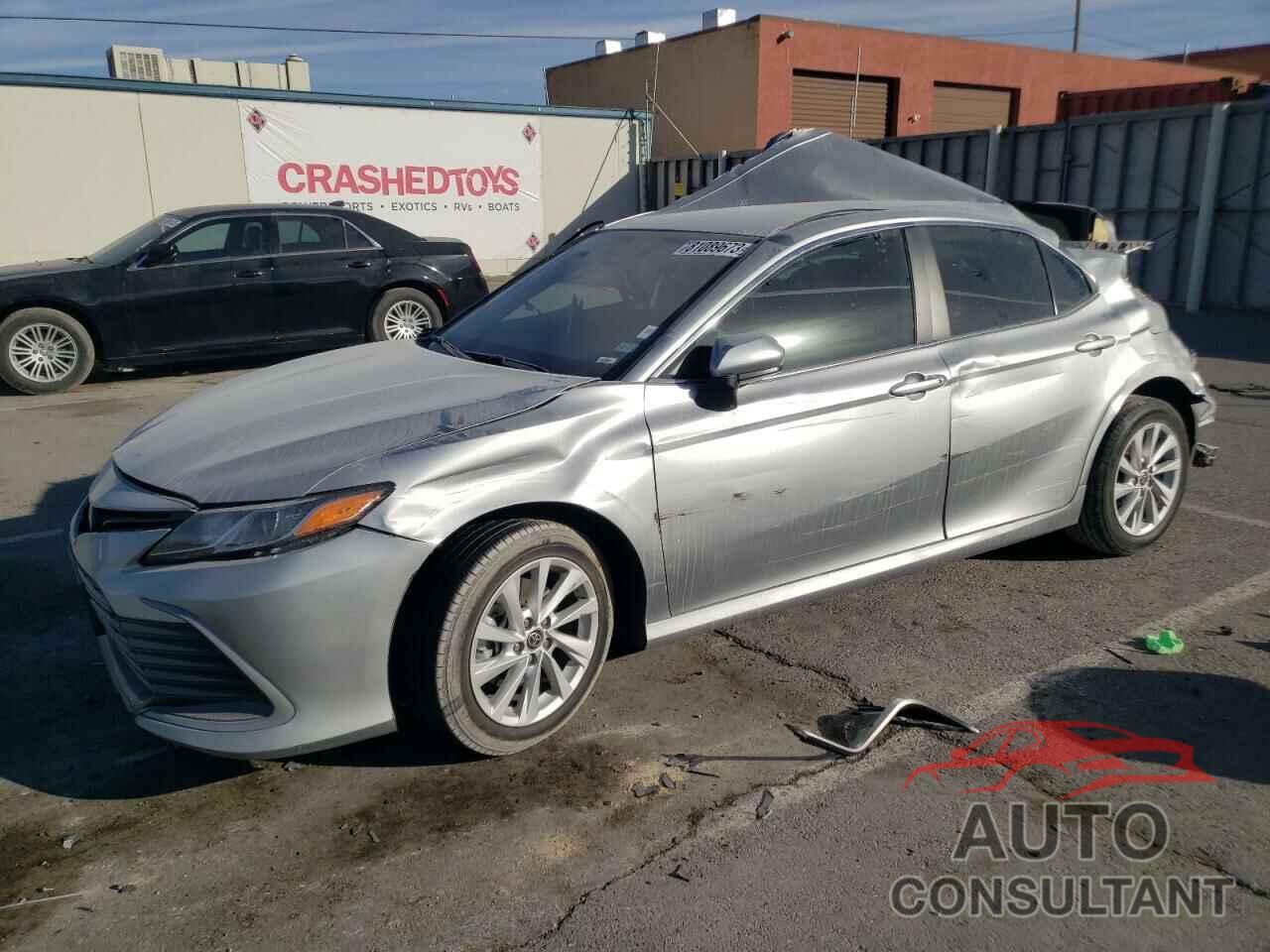 TOYOTA CAMRY 2022 - 4T1C11AK4NU628882